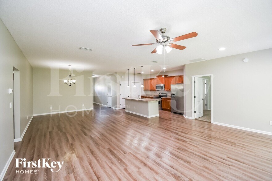 Building Photo - 388 Gillespie Gardens Dr