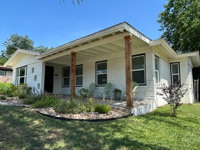 Primary Photo - 237 Mink Dr