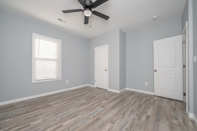 Building Photo - 206 Boundary Dr