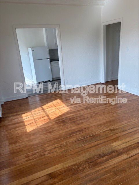 Building Photo - 1523 N McCadden Pl