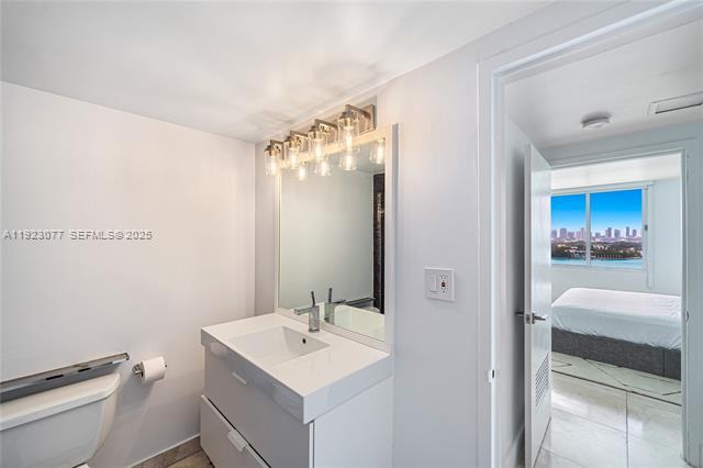 Building Photo - Mirador 1000 Condo