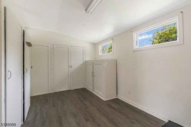 Building Photo - 68 Trenton Ave