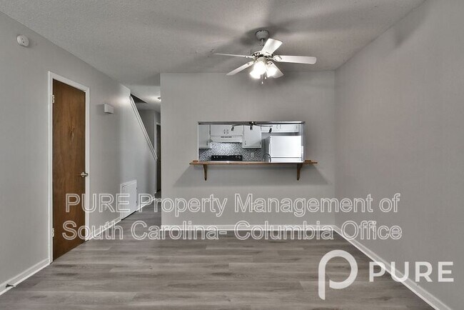 Building Photo - 144 Springwoods Lake Dr