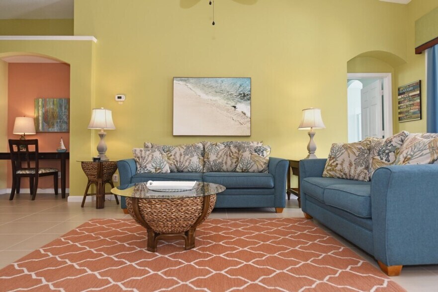 Building Photo - 8167 Fan Palm Way