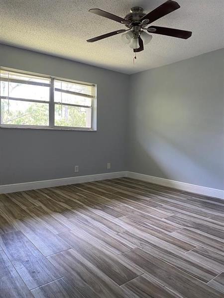 Building Photo - 7900 N Colony Cir