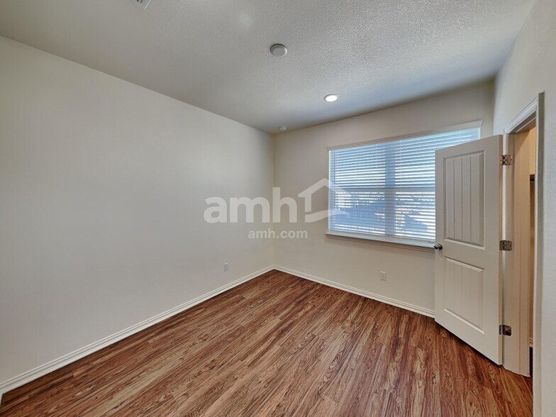 Building Photo - 336 Aspen Waters