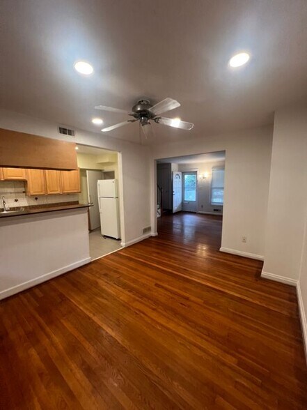 Building Photo - 927 Southridge Rd
