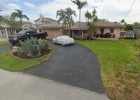 Building Photo - 1000 SE 7th Ave