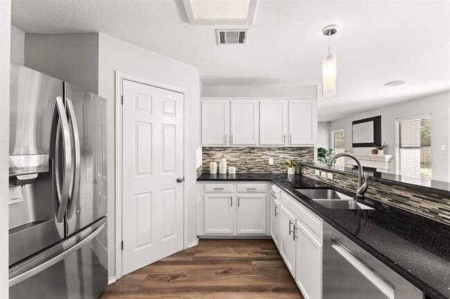 Building Photo - 1401 Wheatfall Ln