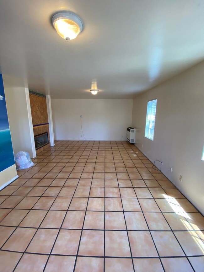 Building Photo - 6636 Del Playa Dr