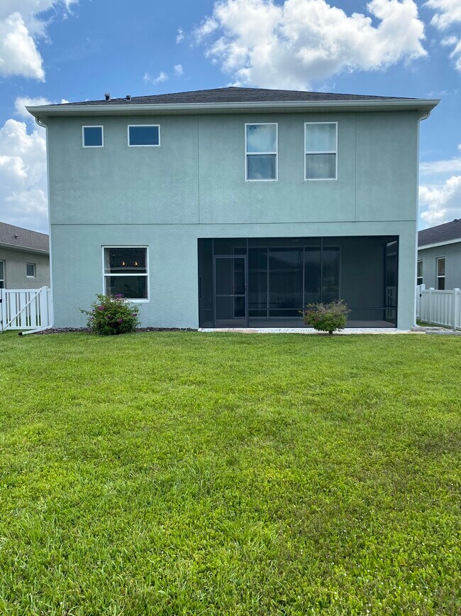 Building Photo - 10909 Shade Tree Cv