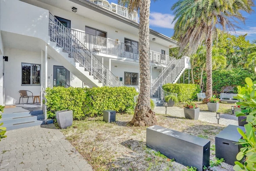 Building Photo - 333 Walnut St