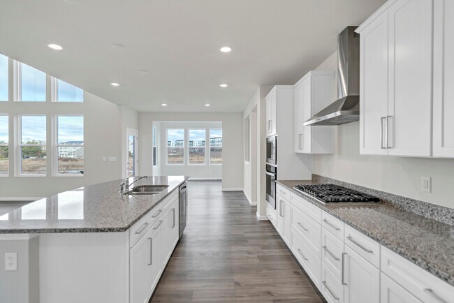 Building Photo - 668 Branson Dr