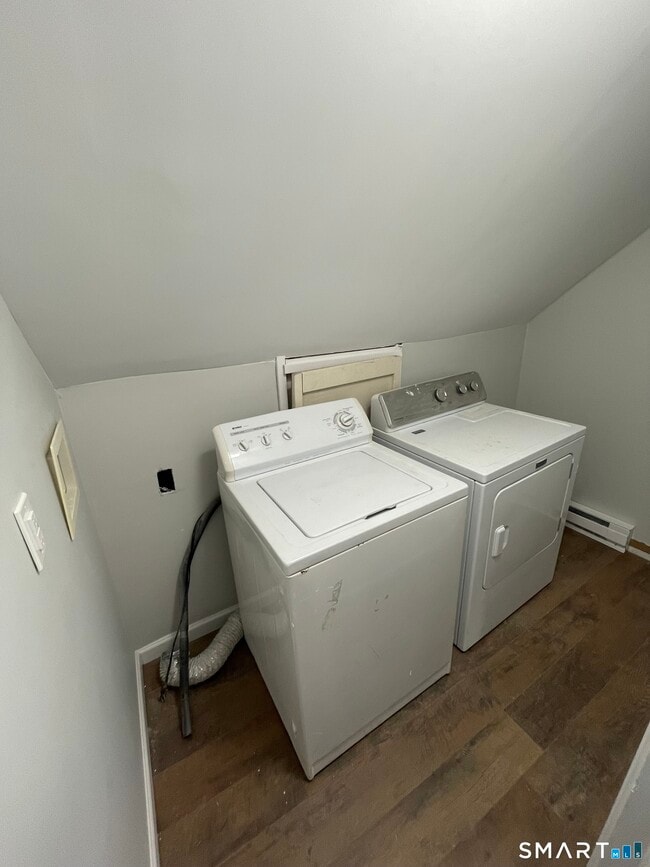 Building Photo - 254 Corbin Ave