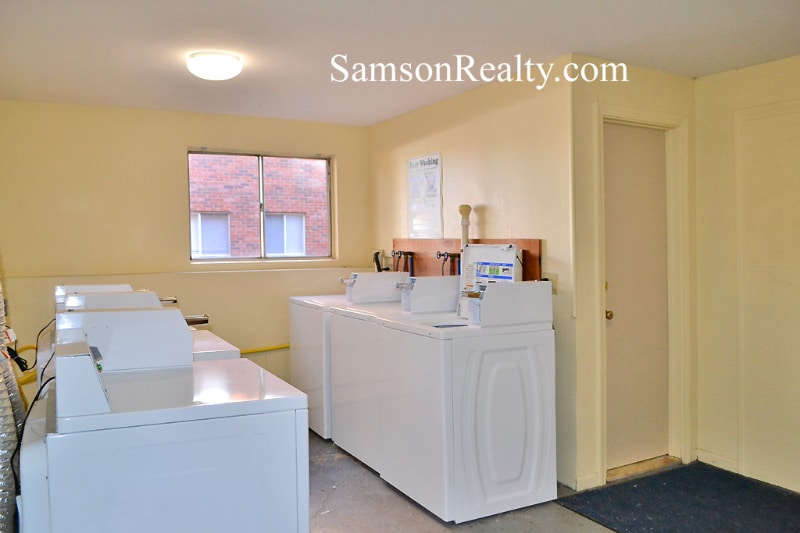 Building Photo - 65 New Rd