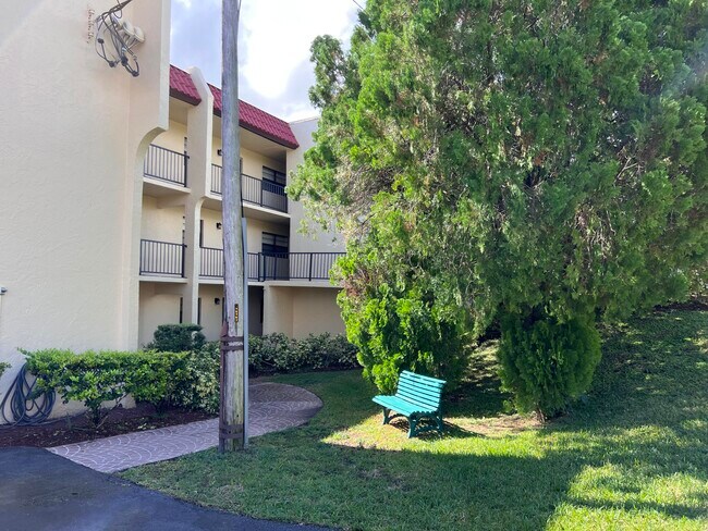Building Photo - 2050 Oleander Blvd