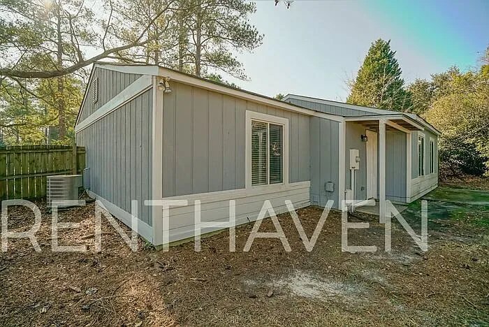 Building Photo - 421 Rockingham Rd