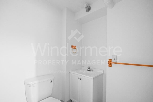 Building Photo - 11321 E Springfield Ave