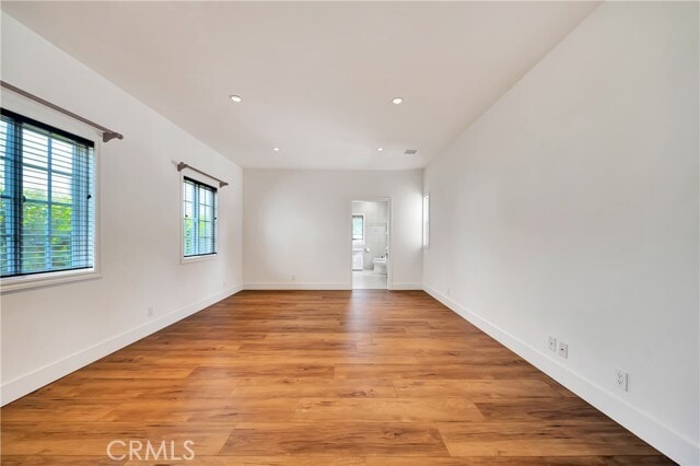 Building Photo - 16707 Moorpark St