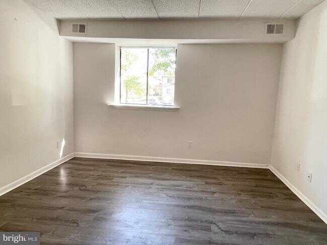 Building Photo - 50 Le Forge Ct
