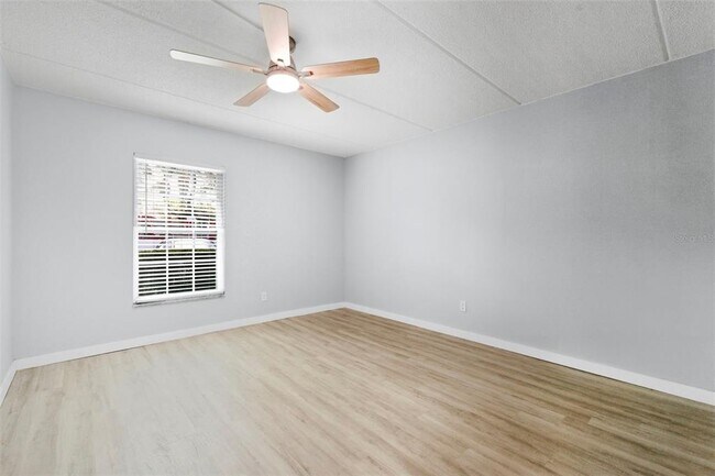 Building Photo - 1125 83rd Ave N