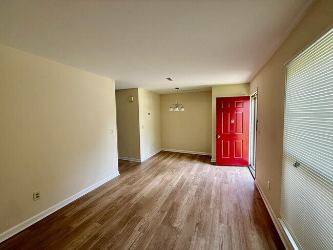 Building Photo - 105 Glenwood Ave