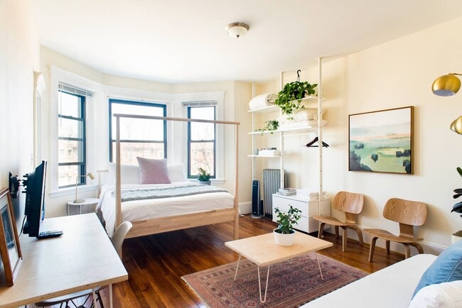 Building Photo - 1318 Commonwealth Ave