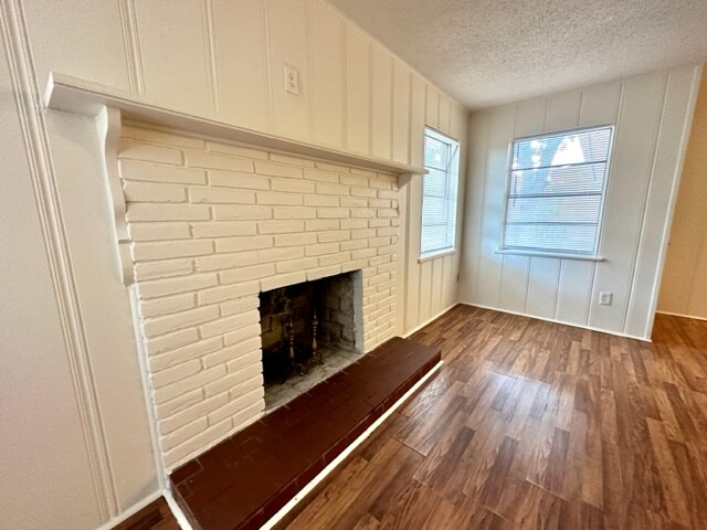 Building Photo - 1400 Royal Oaks Dr