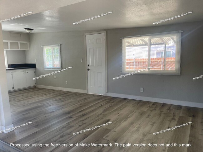 Building Photo - 15227 Plum St