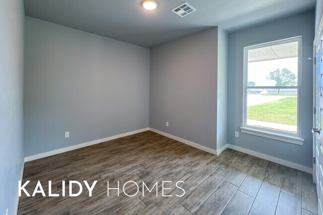 Building Photo - 17857 Salem Rd