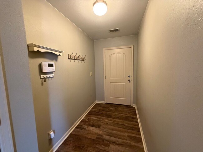 Building Photo - 16258 Hailey Ln