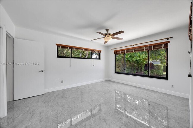 Building Photo - 6611 SW 63rd Ave