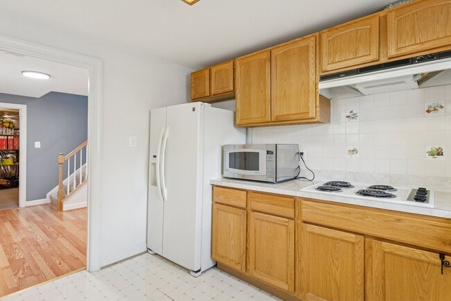 Building Photo - 2 BD/ 2BA  Apartment
