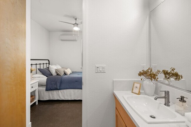 Building Photo - The Boulevards