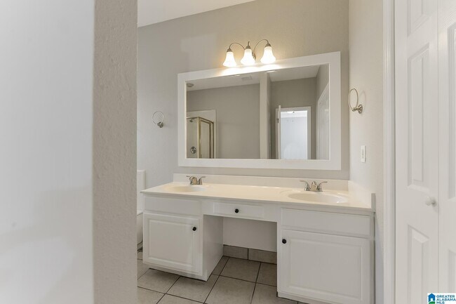 Building Photo - 6005 Russet Meadows Dr