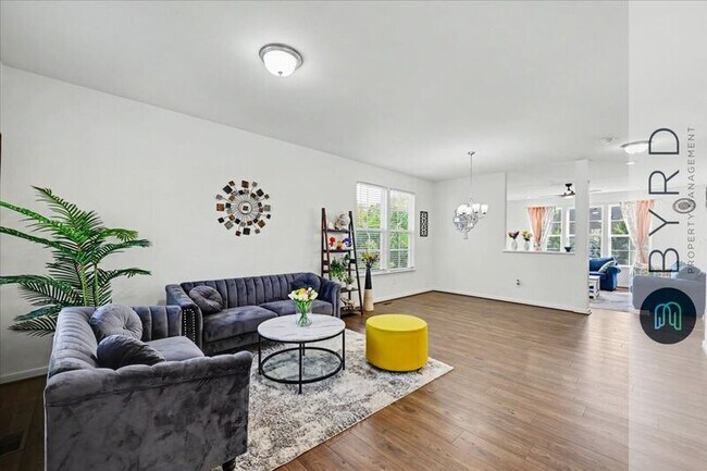 Building Photo - 18111 Jones Run Trl