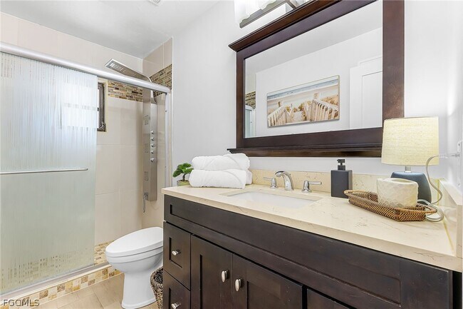 Building Photo - 663 110th Ave N