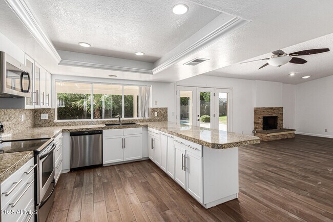 Building Photo - 14034 N 60th St