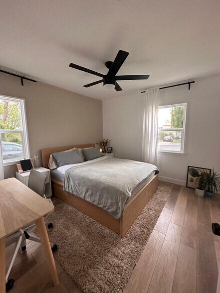 Building Photo - 2460 Glenrose Ave