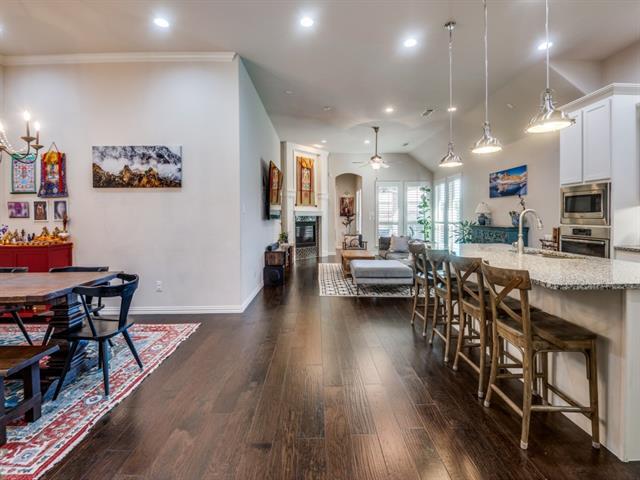 Building Photo - 915 Enchanted Wood Dr