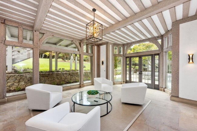 Building Photo - 85 Fagan Dr