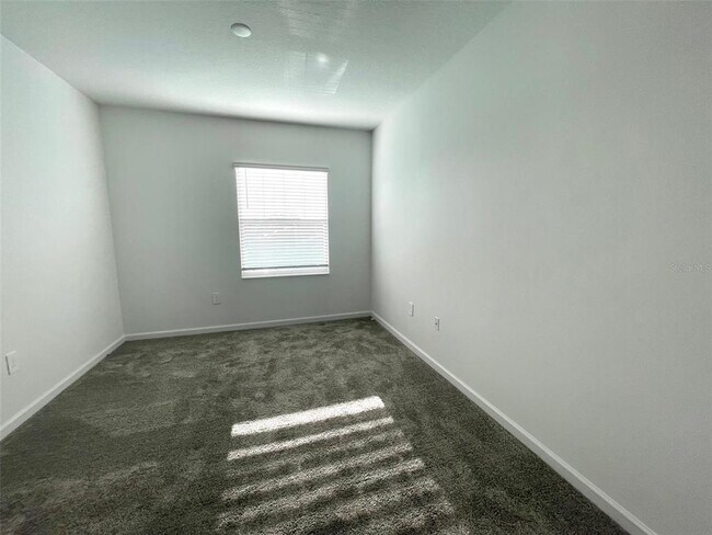 Building Photo - 6231 Lakepine St