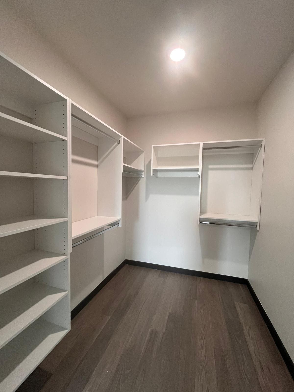 Building Photo - 130 Mallory Ave