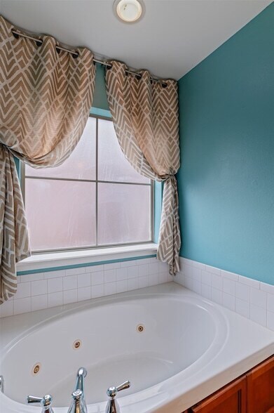 Building Photo - 2222 Shumark Trail