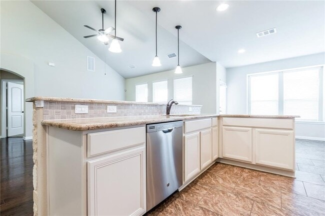 Building Photo - 1917 Tawakoni Dr