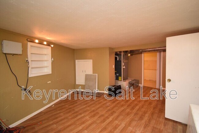 Building Photo - 616 Beynon Ct