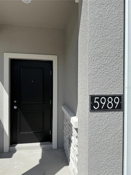 Building Photo - 5989 Zen Wy