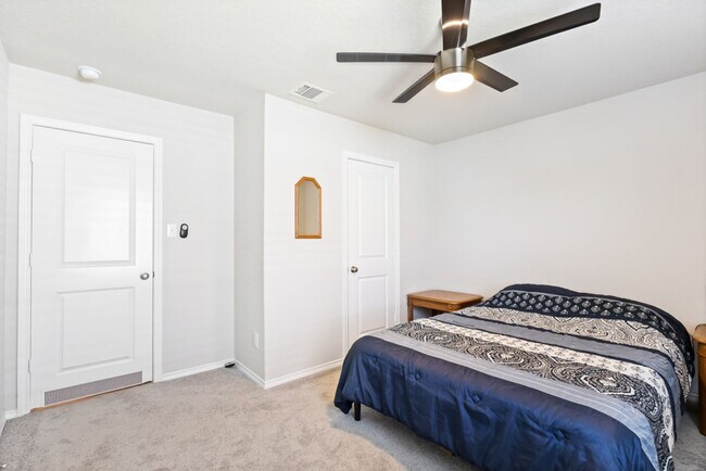 Building Photo - 13726 Locklear Way