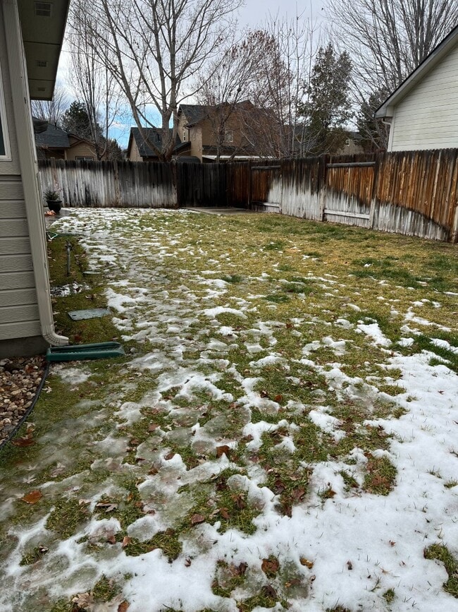 Building Photo - 2664 E Bridgecreek Dr