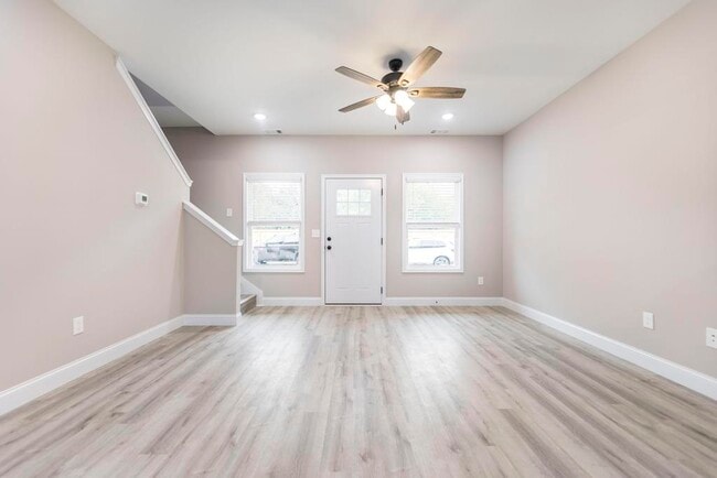 Building Photo - 316 Beau Claire Cir